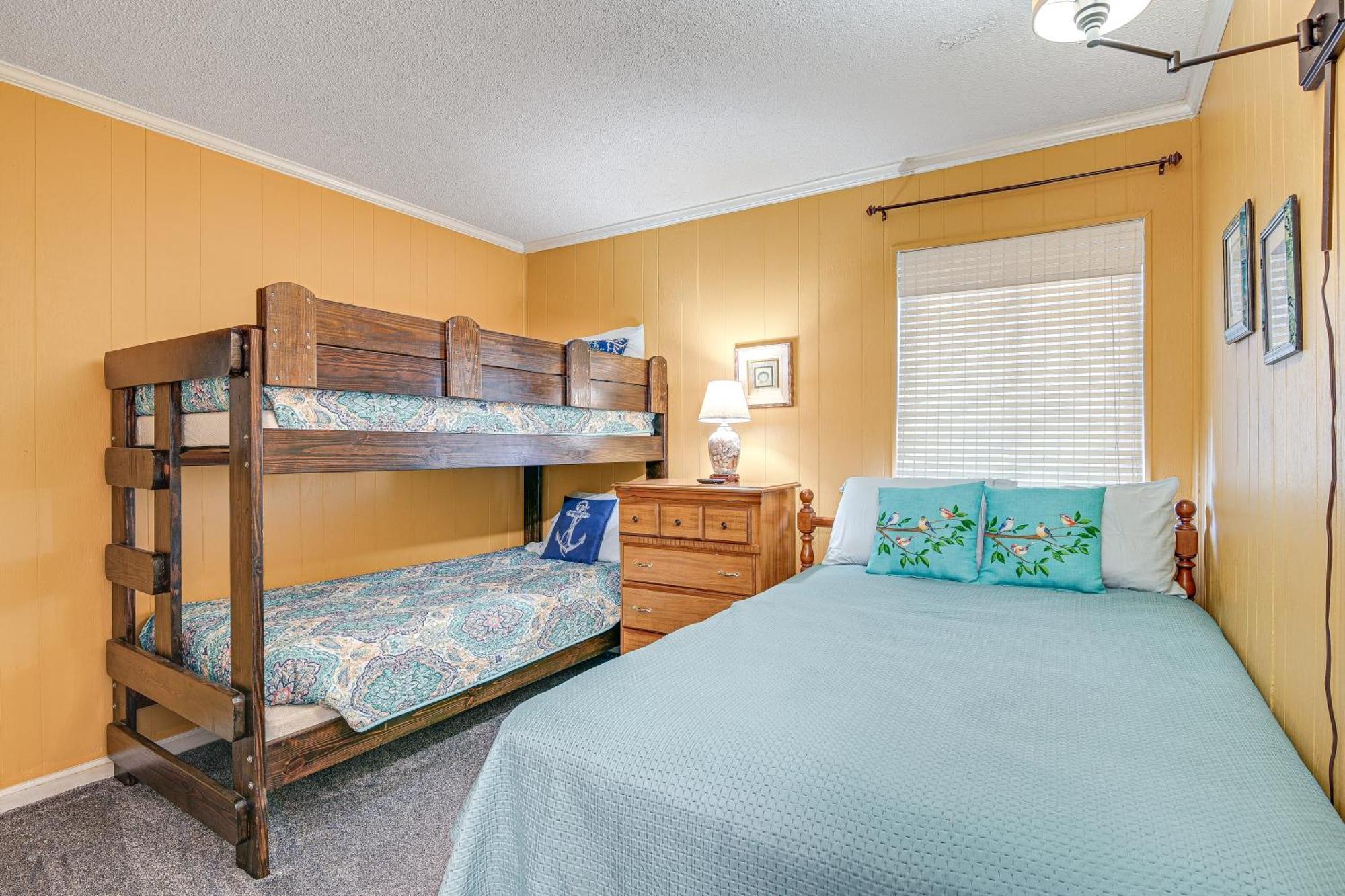 Coastal Condo On Beach With Community Pool Access! Myrtle Beach Luaran gambar